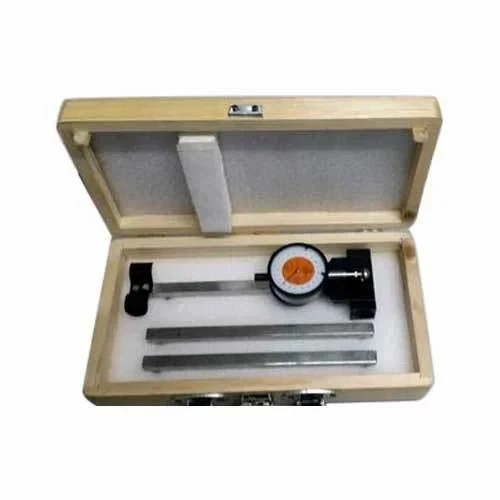 Demountable Mechanical Strain Gauge